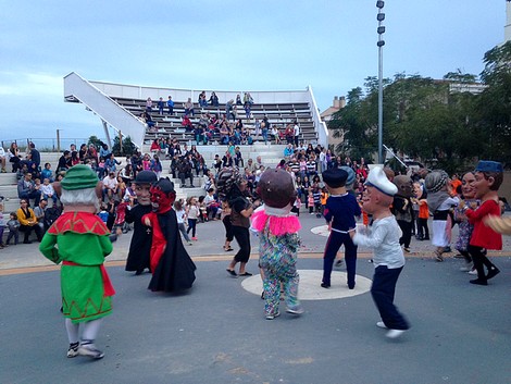 El ball final de la Trobada de Capgrossos de Premià de Mar.